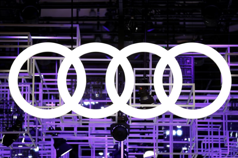 © Reuters. An Audi car logo is seen on media day at the Paris auto show