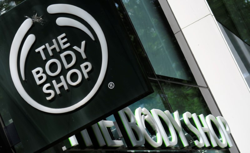 © Reuters. The logo of British cosmetics and skin care company The Body Shop is seen outside a store in Vienna