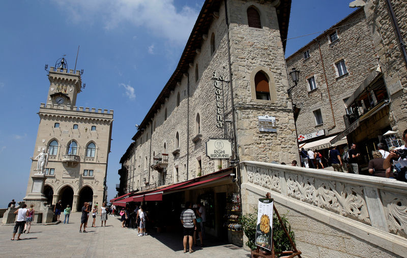 © Reuters. FILE PHOTO:  A general view shows the government building in San Marino