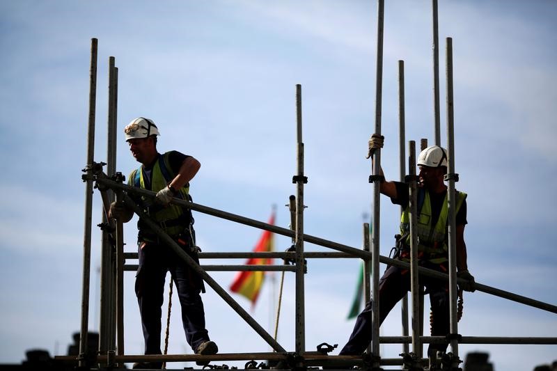 © Reuters. La CNMC investiga posible cartel entre principales constructoras españolas