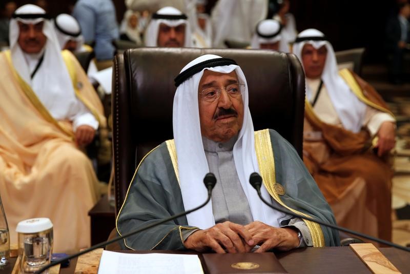 © Reuters. Emir do Kuweit, xeique Sabah Al-Ahmad Al-Jaber al-Sabah, em cúpula na Jordânia