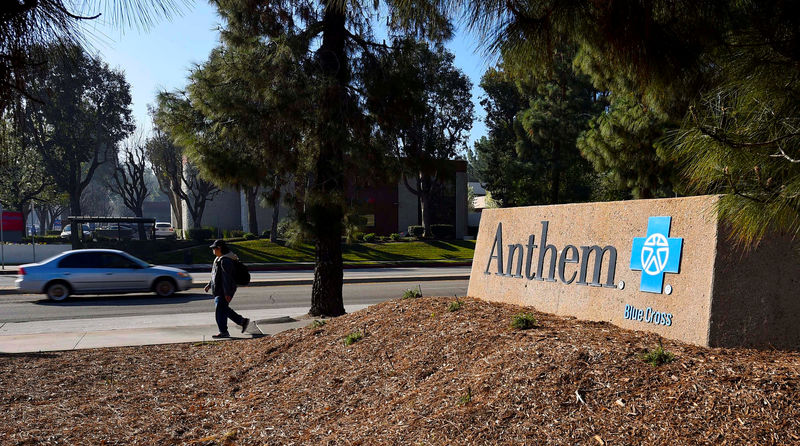 © Reuters. FILE PHOTO: A sign at the office building of health insurer Anthem is seen in Los Angeles, California