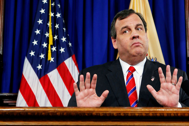 © Reuters. FILE PHOTO: New Jersey Governor Christie reacts to a question during a news conference in Trenton