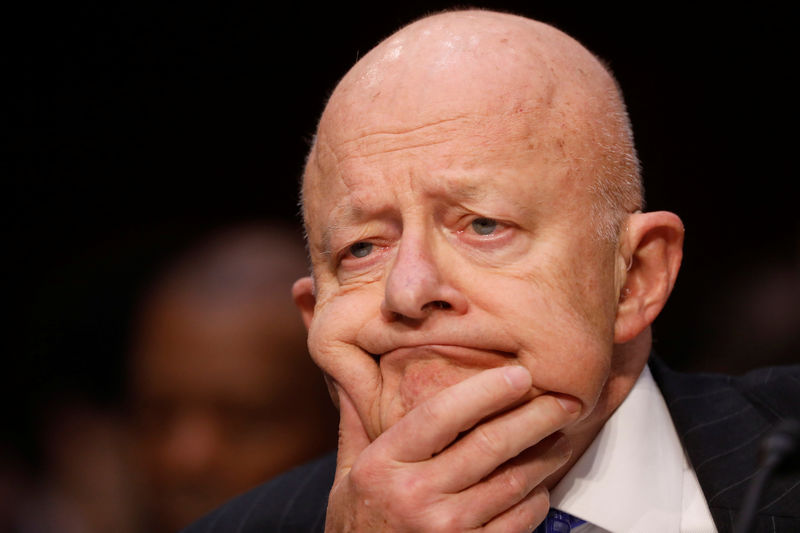 © Reuters. Former Director of National Intelligence James Clapper testifies about potential Russian interference in the presidential election before the Senate Judiciary Committee on Capitol Hill