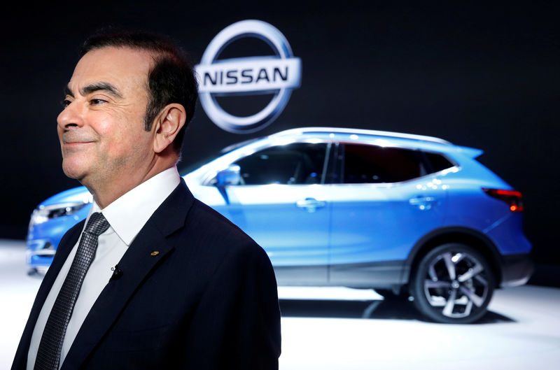 © Reuters. FILE PHOTO: Carlos Ghosn, Chairman and CEO of the Renault-Nissan Alliance, smiles before an interview during the 87th International Motor Show at Palexpo in Geneva