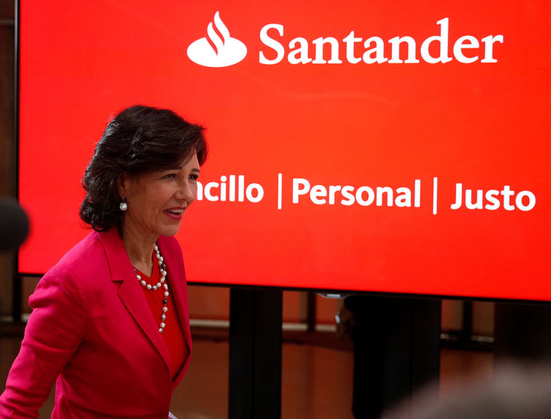 © Reuters. News conference at Santander regarding purchase of Banco Popular in Madrid