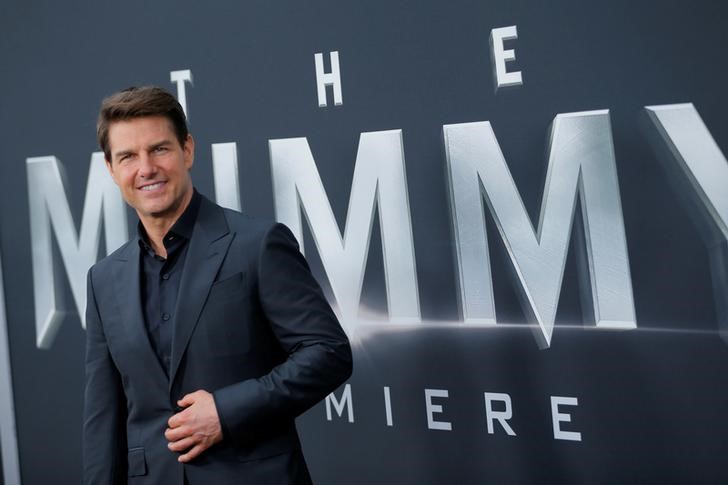 © Reuters. El actor Tom Cruise llega al estreno de "The Mummy" en Nueva York