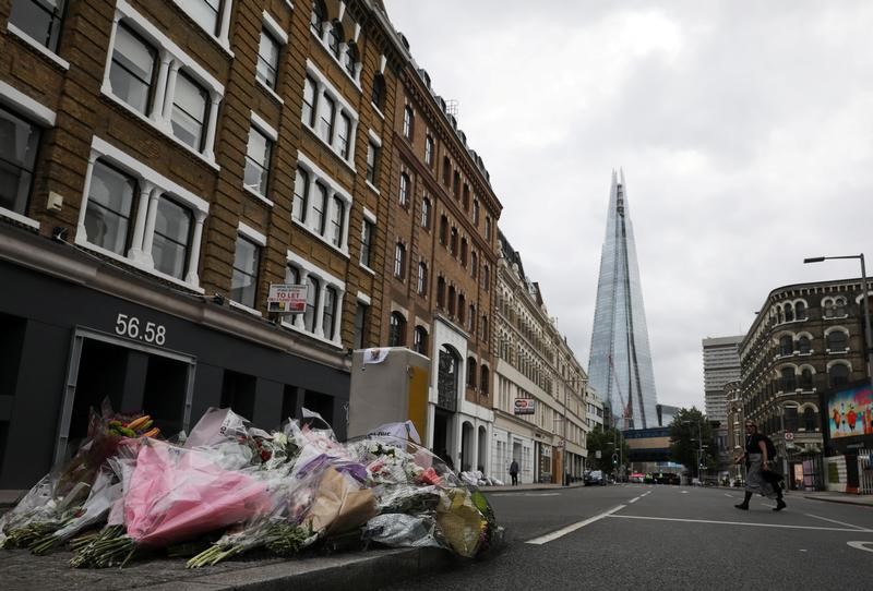 © Reuters. Tres detenidos en Reino Unido mientras se publica un vídeo del atentado