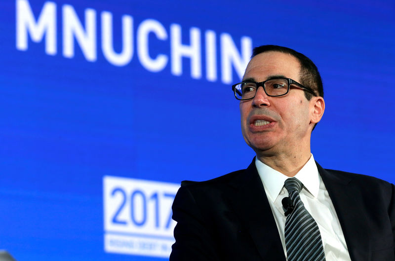 © Reuters. FILE PHOTO: U.S. Treasury Secretary Mnuchin discusses the Trump administration's budget in Washington