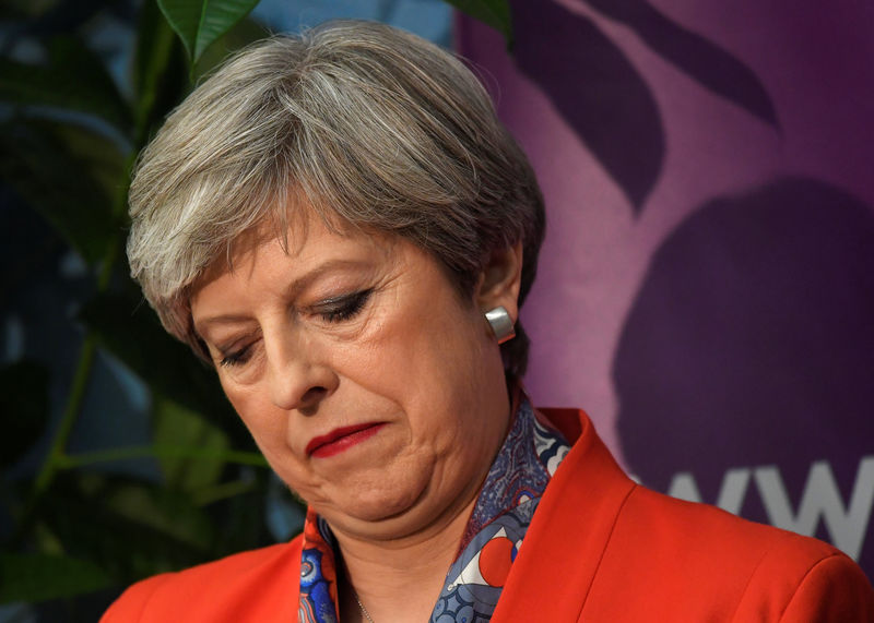 © Reuters. Conservadores británicos pierden mayoría absoluta en resultado desastroso para May