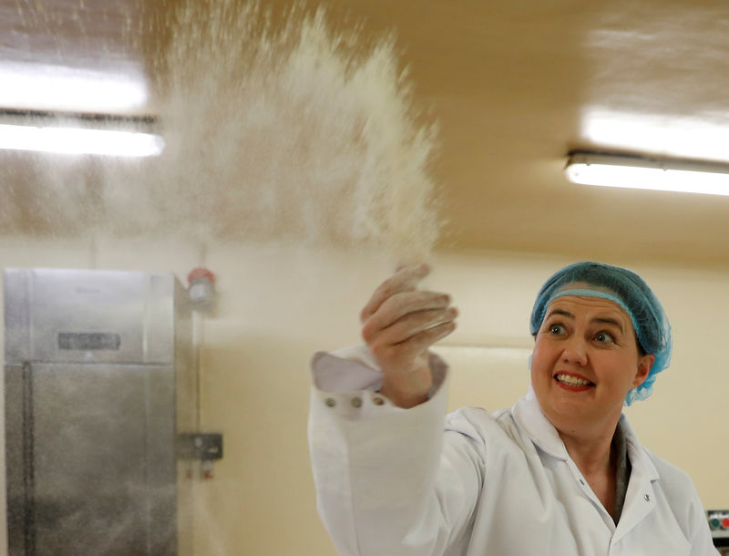 © Reuters. FILE PHOTO: Scottish Conservative leader Ruth Davidson visits Express Bakery, during the General Election campaign, in Dumfries , Scotland