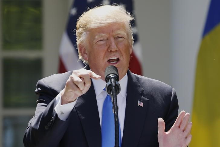 © Reuters. Trump durante entrevista na Casa Branca