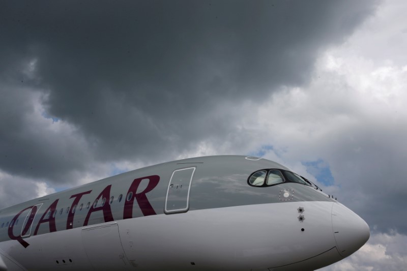 © Reuters. الخطوط الجوية القطرية تقول إن صافي أرباحها زاد بنحو 22 %