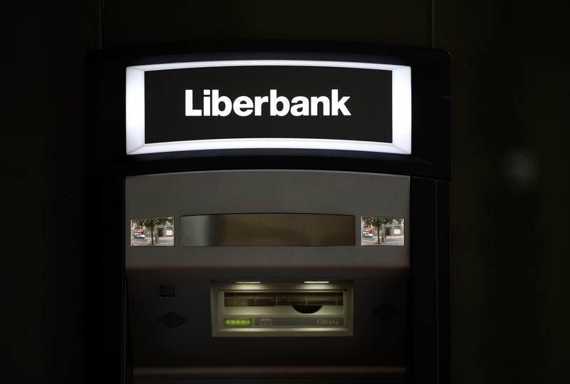 © Reuters. La CNMV prohíbe durante un mes las ventas en corto sobre Liberbank