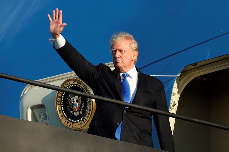 © Reuters. President Donald Trump departs from Newark Liberty International airport