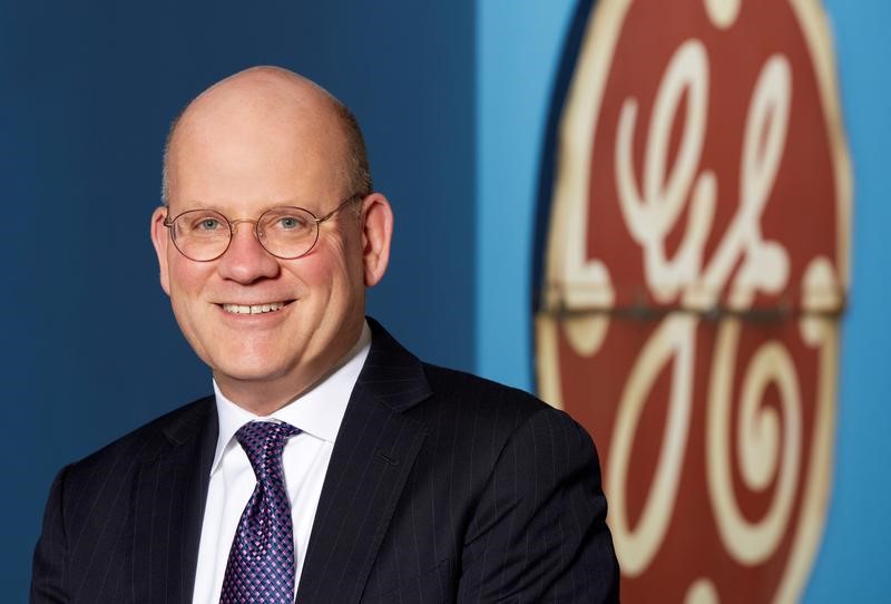 © Reuters. El nuevo CEO de General Electric revisará toda la cartera de negocios 
