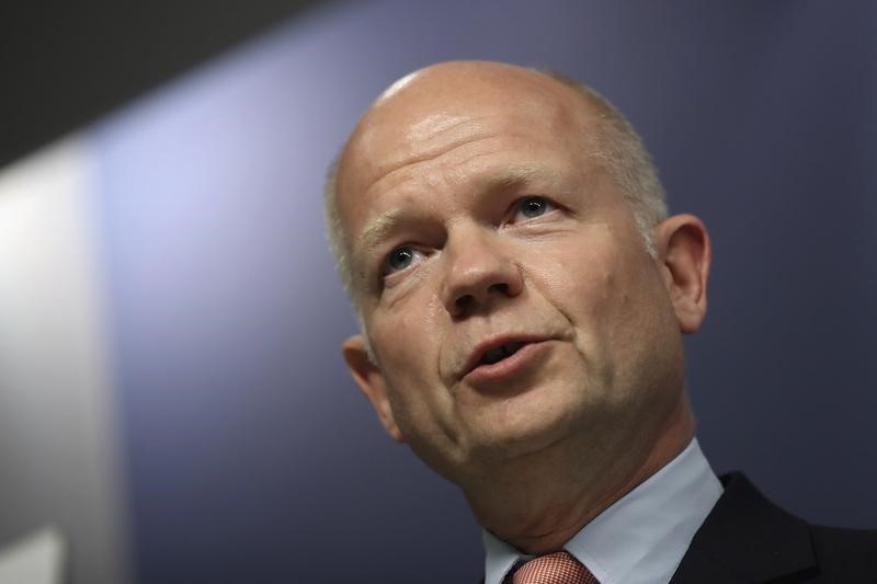 © Reuters. Britain's former Secretary of State for Foreign Affairs William Hague makes a speech supporting remaining in the EU, at Chatham House in London