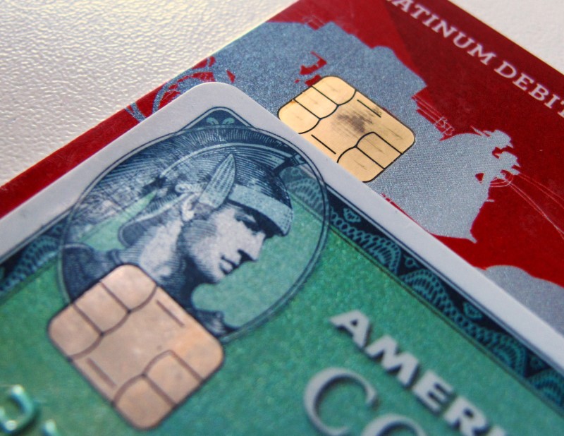 © Reuters. Computer chips are seen on newly-issued credit cards in this photo illustration taken in Encinitas, California