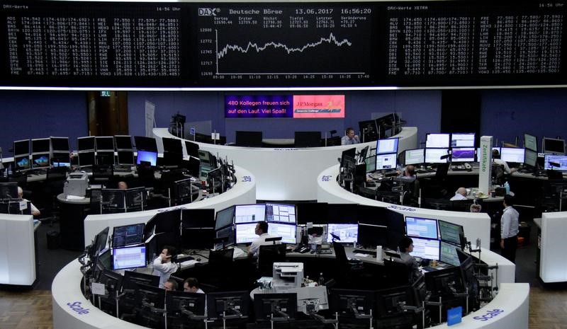 © Reuters. Las tecnológicas impulsan a bolsas europeas, Hexagon salta