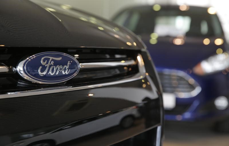 © Reuters. Ford cars are on sale at a dealership in Moscow