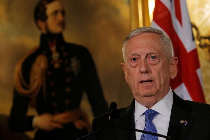 © Reuters. U.S. Secretary of Defence Jim Mattis speaks at a press conference at the Australia-United States Ministerial Consultations at Government House in Sydney