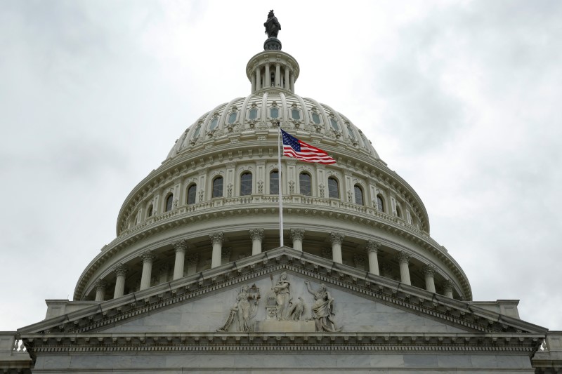 © Reuters. lU.S. Capitol is seen after the House approved a bill