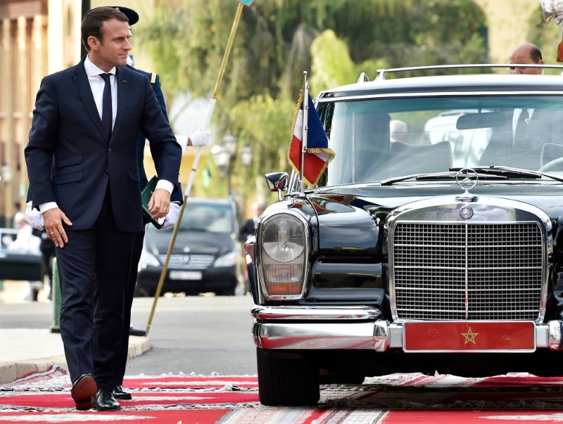 © Reuters. France's President Emmanuel Macron arrives for a meeting with Moroccan King at the Royal Palace in Rabat, Morocco, June 14, 2017.