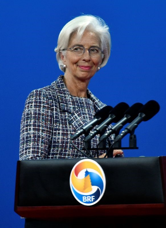 © Reuters. لاجارد: صندوق النقد سينضم لبرنامج إنقاذ اليونان