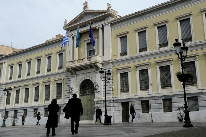 © Reuters. LES BOURSES EUROPÉENNES OUVRENT EN HAUSSE, SOULAGEMENT SUR LA GRÈCE