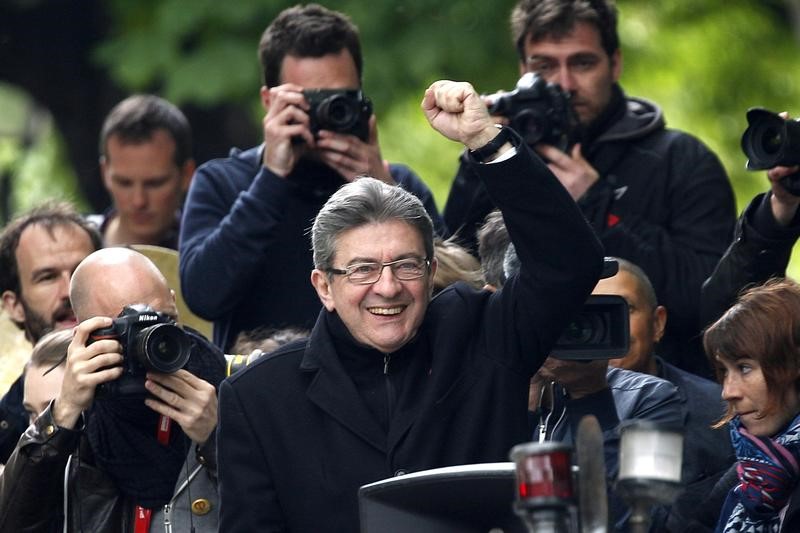 © Reuters. MÉLENCHON ASSURE NE PAS VISER LA MAIRIE DE MARSEILLE