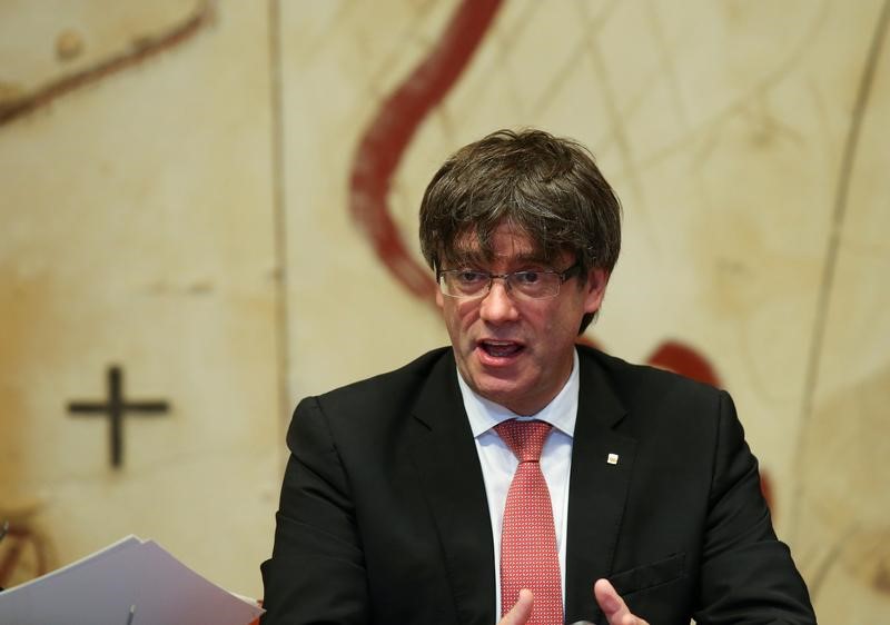 © Reuters. Puigdemont pide un debate sobre el referéndum catalán en el Congreso