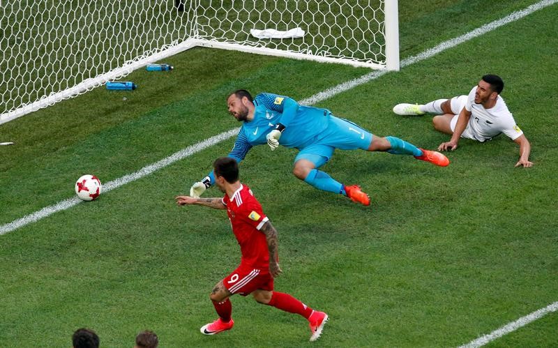 © Reuters. روسيا تهزم نيوزيلندا 2-صفر في افتتاح كأس القارات