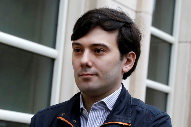 © Reuters. FILE PHOTO - Martin Shkreli arrives for a hearing at U.S. Federal Court in Brooklyn New York