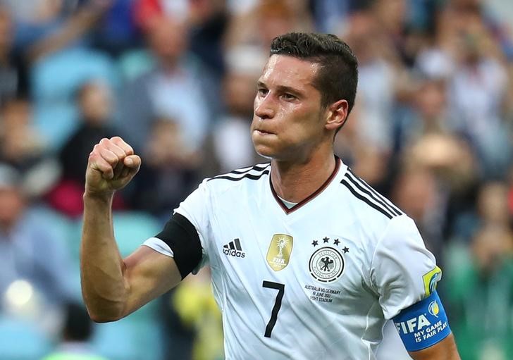 © Reuters. Alemania sufre más de lo esperado pero gana a Australia en Copa Confederaciones