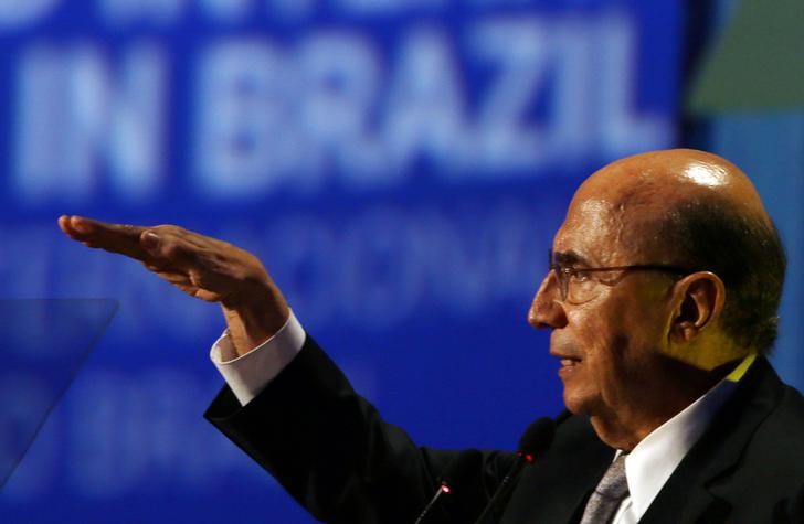 © Reuters. O ministro da Fazenda do Brasil, Henrique Meirelles, durante evento em São Paulo