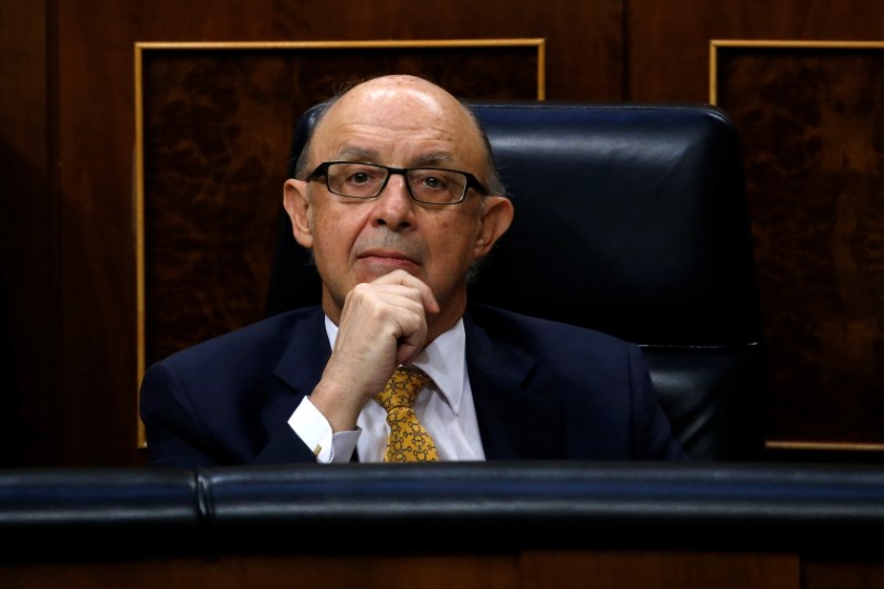 © Reuters. Montoro propone prohibir por ley nuevas amnistías fiscales