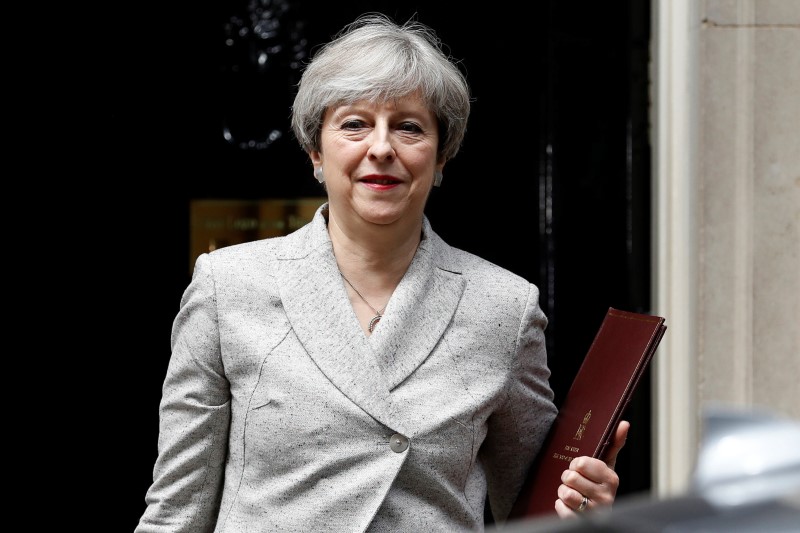 © Reuters. Britain's Prime Minister Theresa May, leaves 10 Downing Street in central London