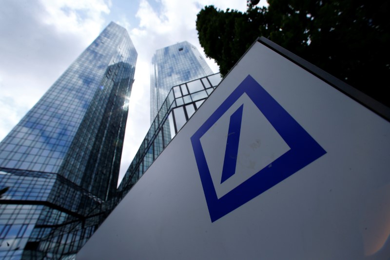 © Reuters. A Deutsche Bank logo adorns a wall at the company's headquarters in Frankfurt