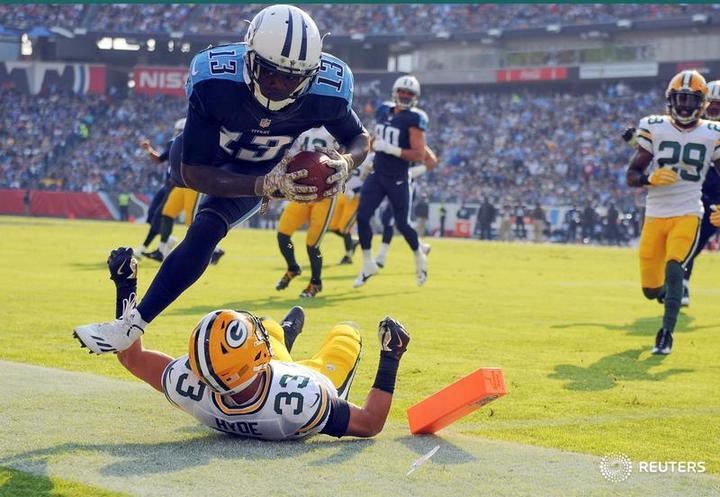 © Reuters. NFL: Green Bay Packers at Tennessee Titans