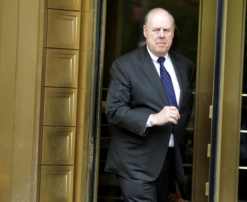 © Reuters. FILE PHOTO: Lawyer John Dowd exits Manhattan Federal Court in New York