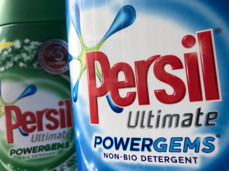 © Reuters. Ilustration photo shows containers of Unilever's Persil Ultimate Powergems Bio Detergent and Non-Bio Detergent