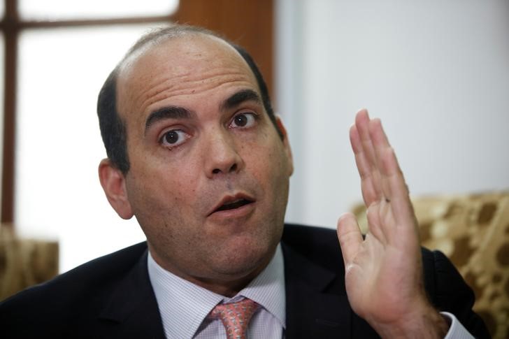© Reuters. Peru's Prime Minister Fernando Zavala talks to Reuters during an interview at the government palace in Lima