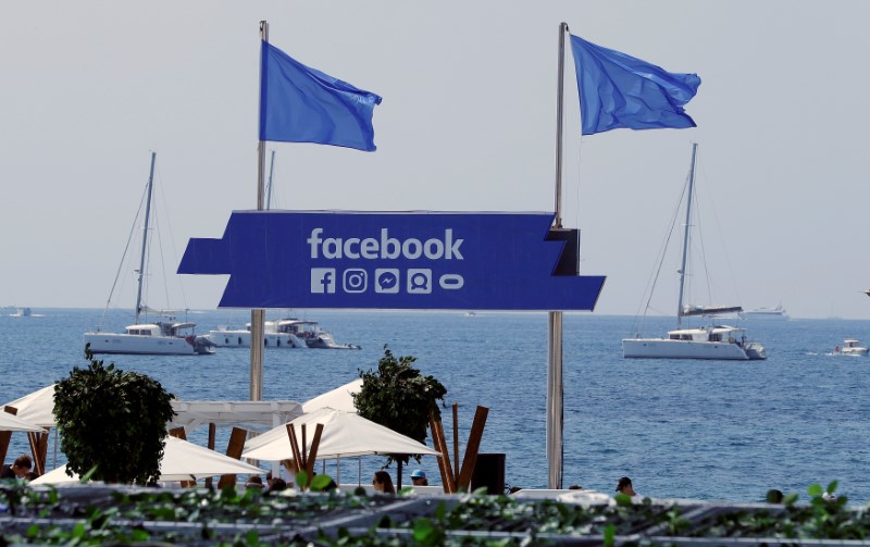 © Reuters. The logo of the social network Facebook is seen on a beach during the Cannes Lions in Cannes