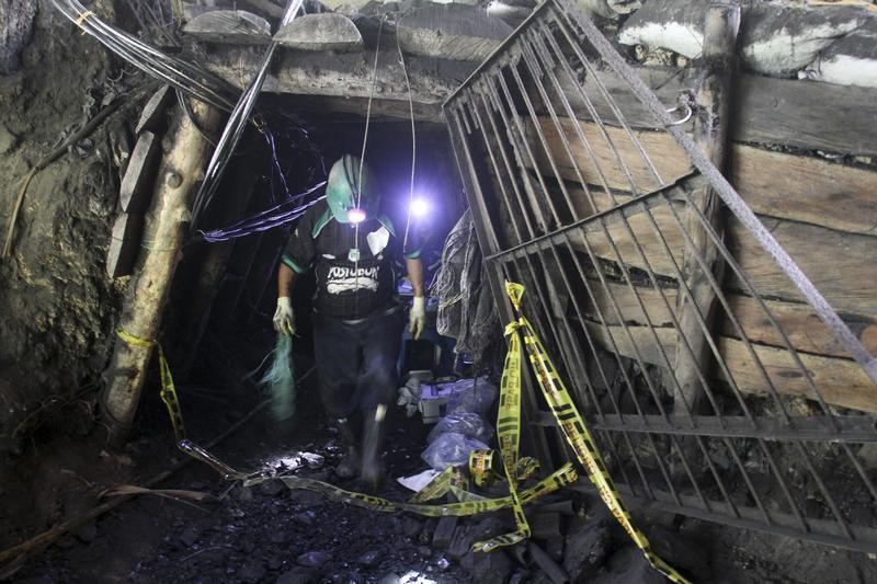 © Reuters. مقتل 8 عمال على الأقل في انفجار بمنجم فحم في كولومبيا