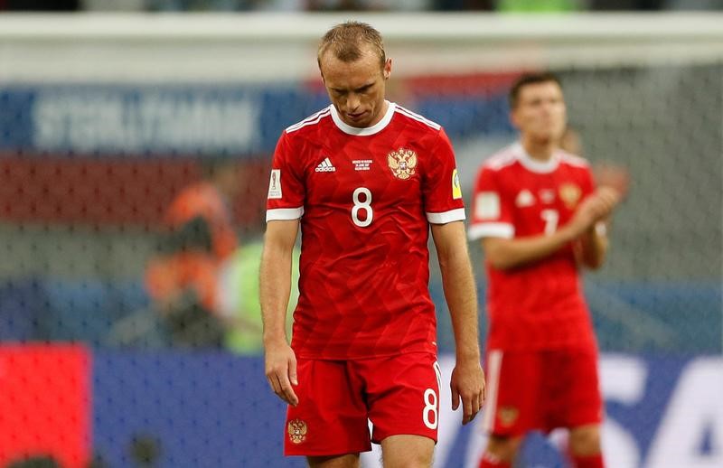 © Reuters. روسيا تودع كأس القارات بالهزيمة أمام المكسيك