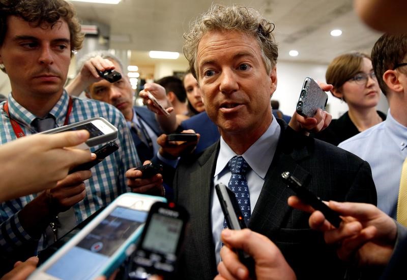 © Reuters. Senator Rand Paul (R-KY) speaks to reporters after Senate Republicans unveiled their version of legislation that would replace Obamacare in Washington