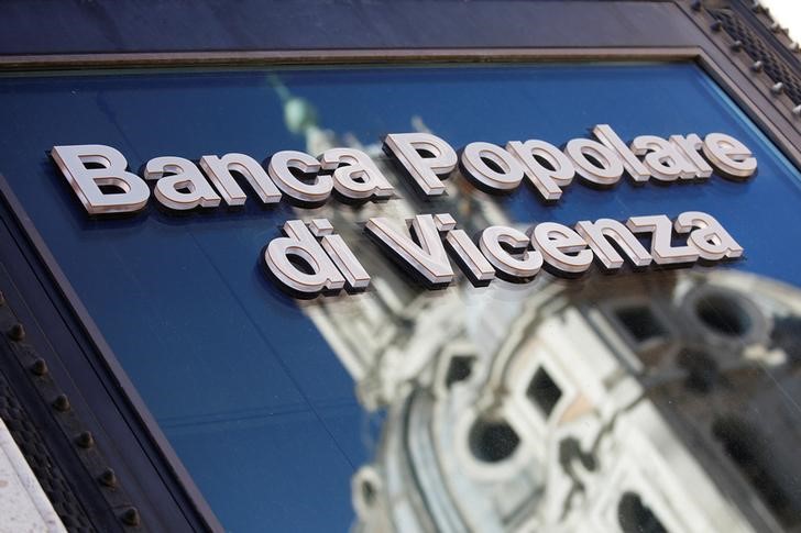 © Reuters. A Banca Popolare di Vicenza sign is seen in Rome