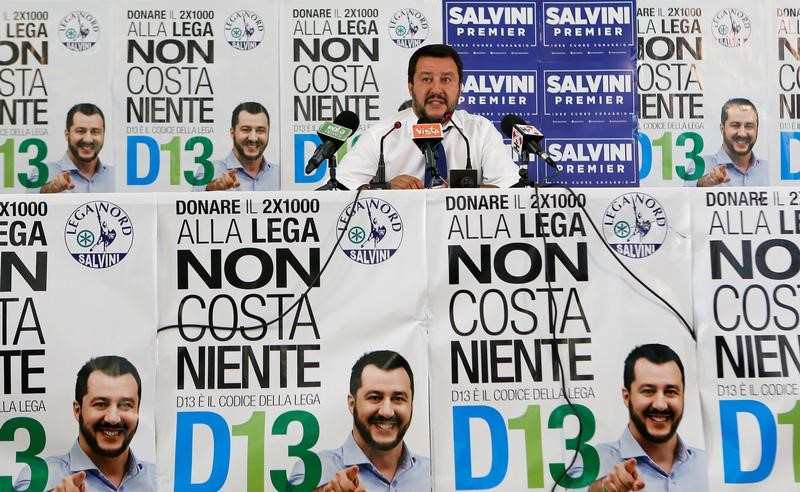 © Reuters. Líder da Liga Norte, Matteo Salvini, durante entrevista coletiva em Milão