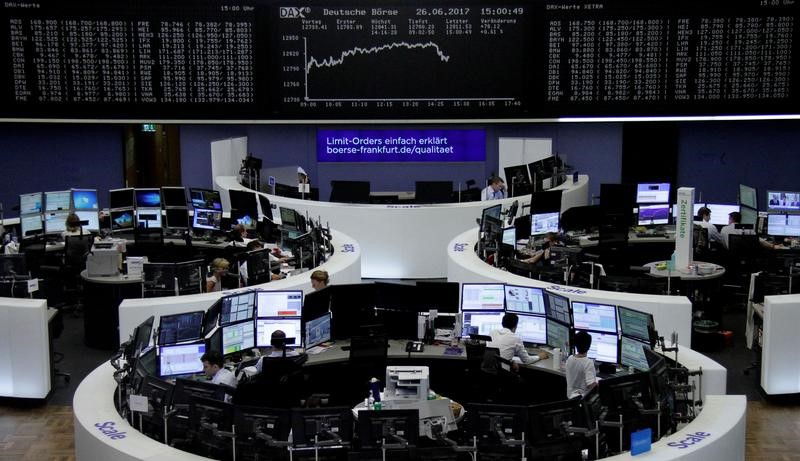 © Reuters. Las bolsas europeas sufren un revés tras la caída de Schaeffler