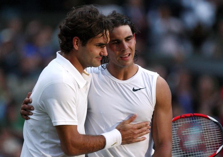 © Reuters. Federer y Nadal, favoritos para repetir otra soñada final de Wimbledon